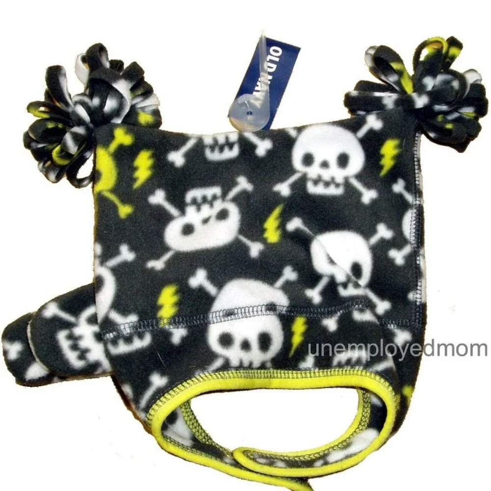 Skulls Hat Mittens Set Beanie Warm Winter Boys Girls CrossBones Cap Baby Fleece